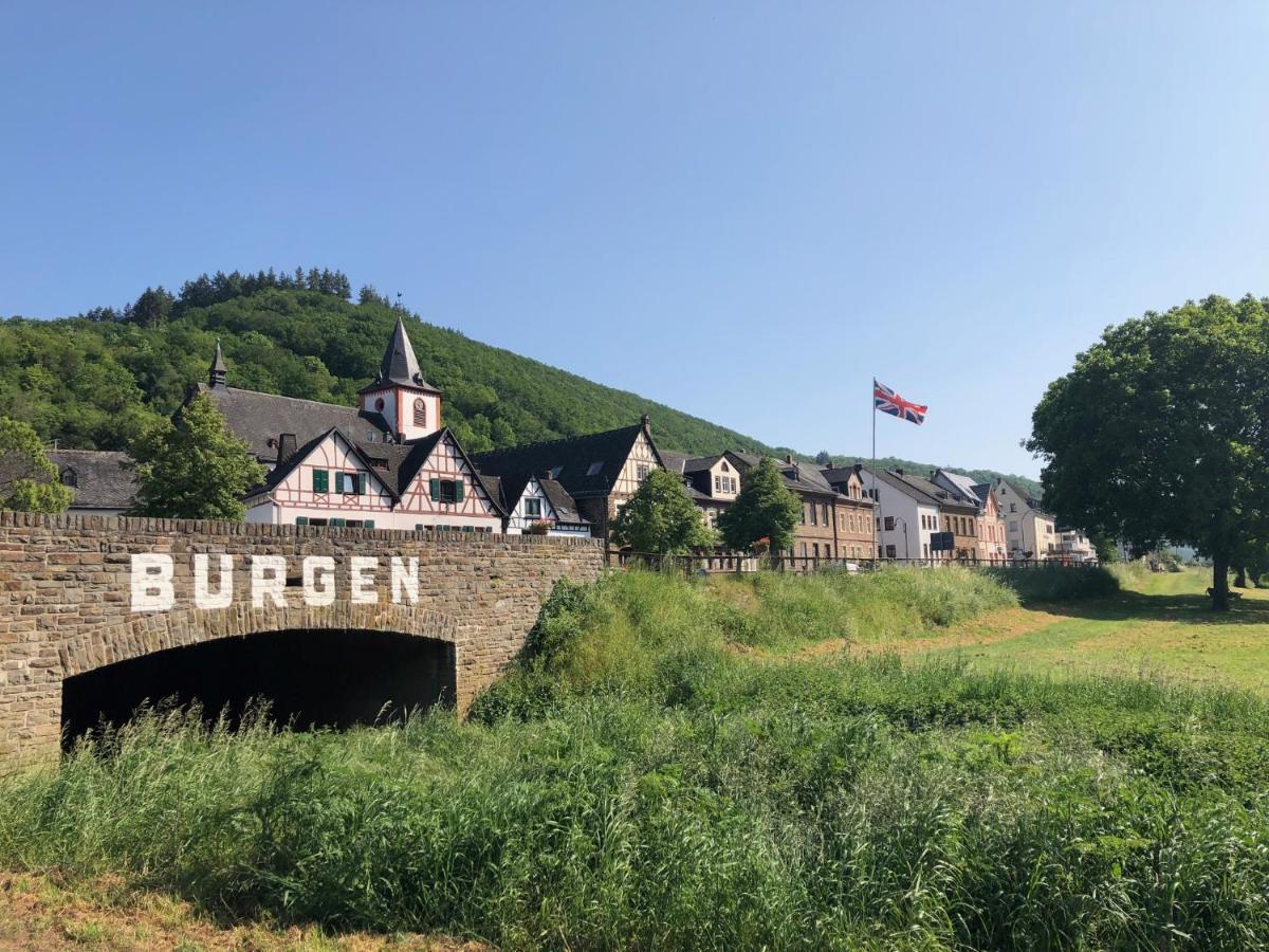 Moselburgblick *